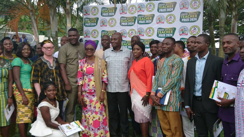 E/R:Okere Education Directorate Honours Teachers, Dan Botwe