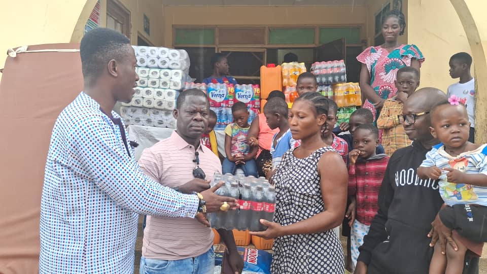 E/R:Philanthropist Donates To Orphans, PWDs