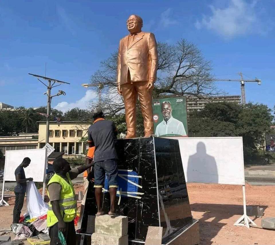 Mahama Slams Akufo-Addo For Unveiling A Statue Of Himself