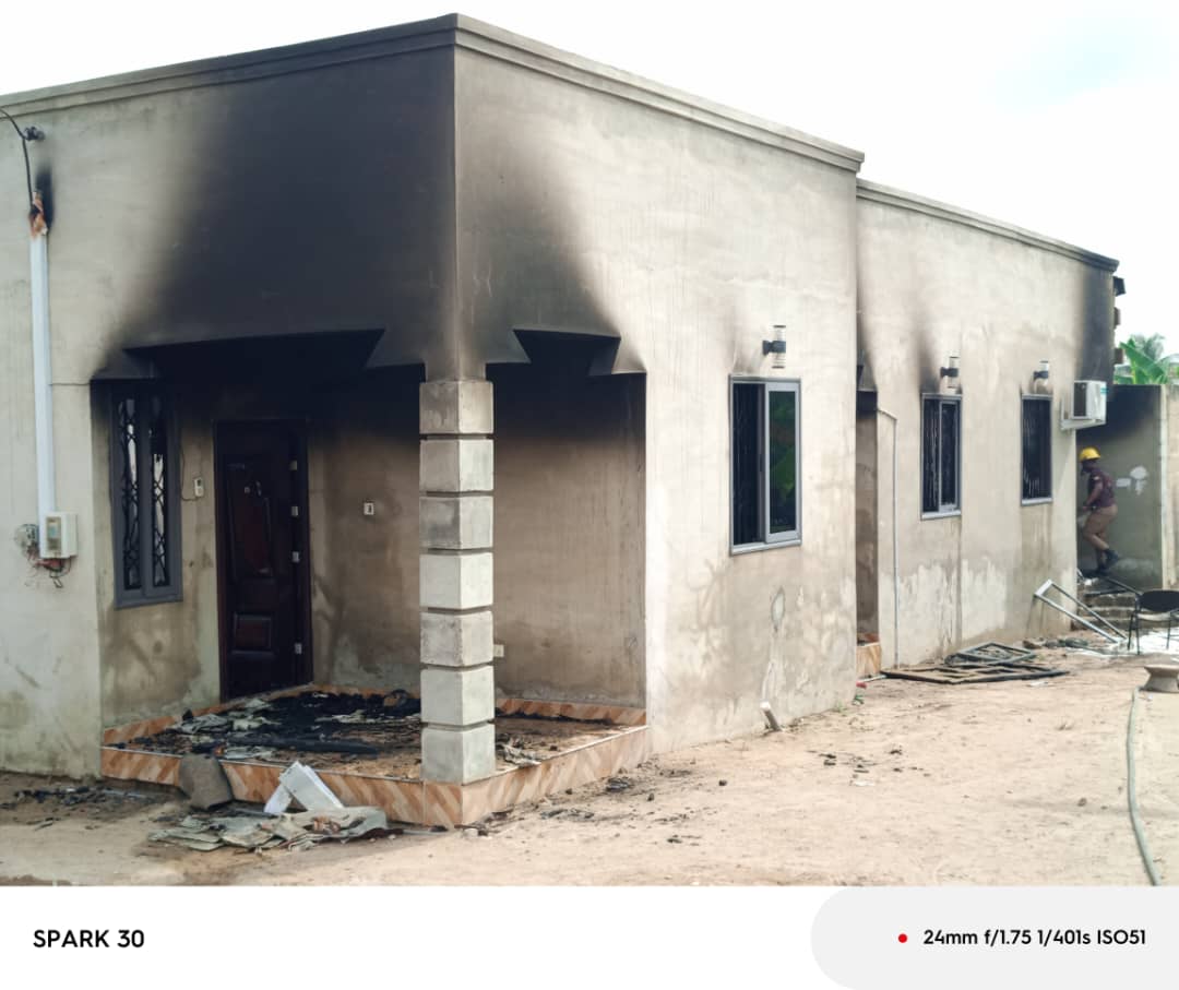 Koforidua : Newly Built 3 Chamber And Hall Self Contained Apartment Razed Down By Fire, ECG Staff Fingered