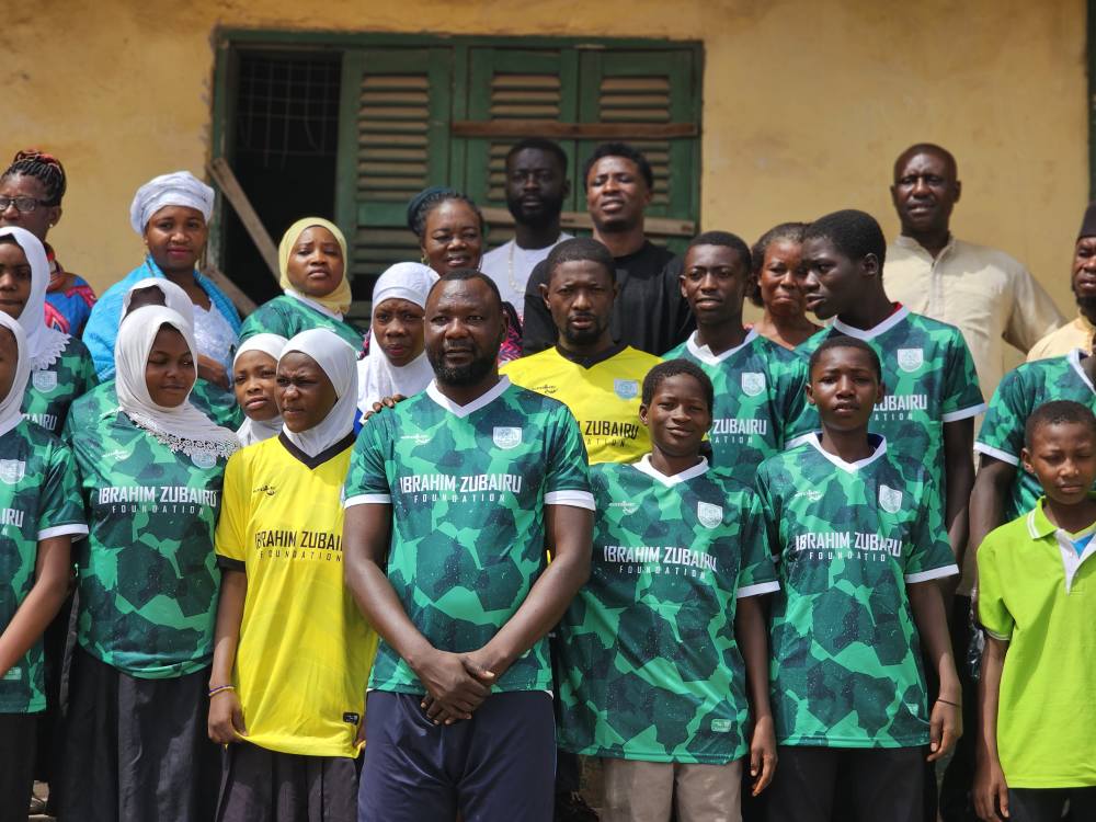 Former Ghana Youth International Donates Customised Jerseys To Central Mosque Basic School