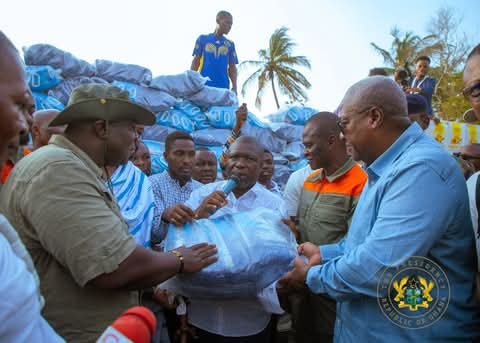 V/R: President Mahama Donates To Tidal Waves Victims As He Pledges Solution