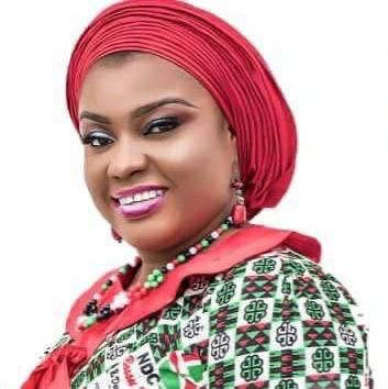 G/R: Hajia Mariam Mohammed Rallies Support For Community Development: Bad Roads And Floods Threaten Lives And School Children In Amasaman