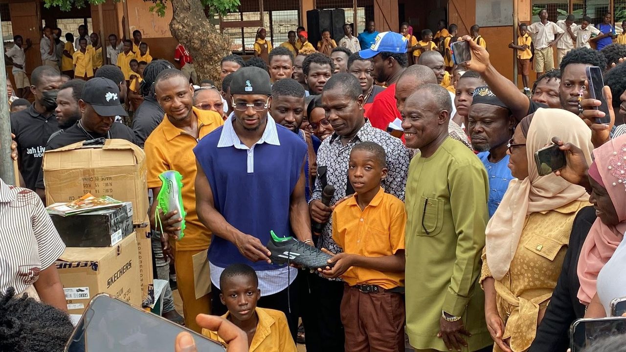 Mohammed Kudus Returns To Former School With Donations As Part of The “Kudus Dream” Project