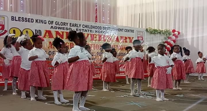 E/R: Blessed King Of Glory Holds 33rd Anniversary And Graduation Ceremony