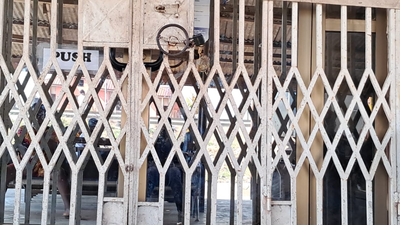 Staffs, Clients Stranded After Landlord Angrily Lock Kasoa Health Insurance Office Over Rent Arrears