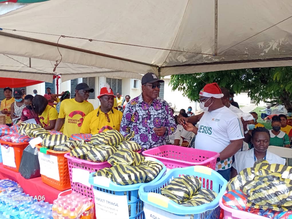 Koforidua: ICGC Fellowships, Feeds Patients And Nursing Mothers On Christmas Day