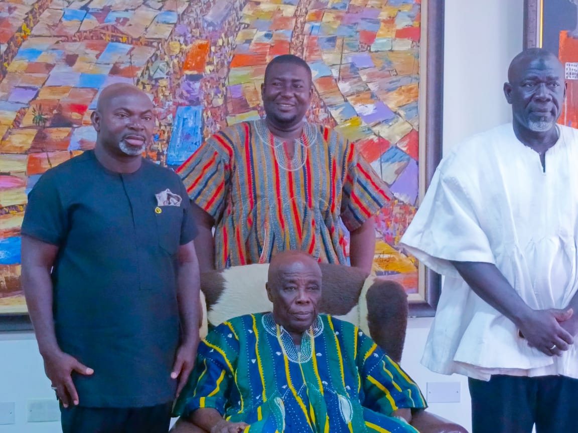 E/R: National Security Liaison Officers Pay Courtesy Visit To Okyehene Over Rising Chieftaincy Disputes, Galamsey And Murder Cases