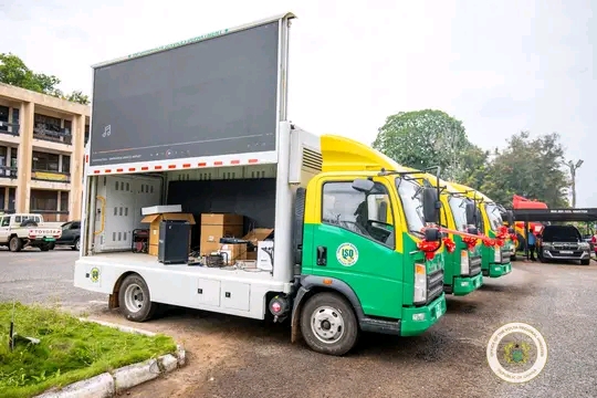 V/R: ISD Receive Modern Vans