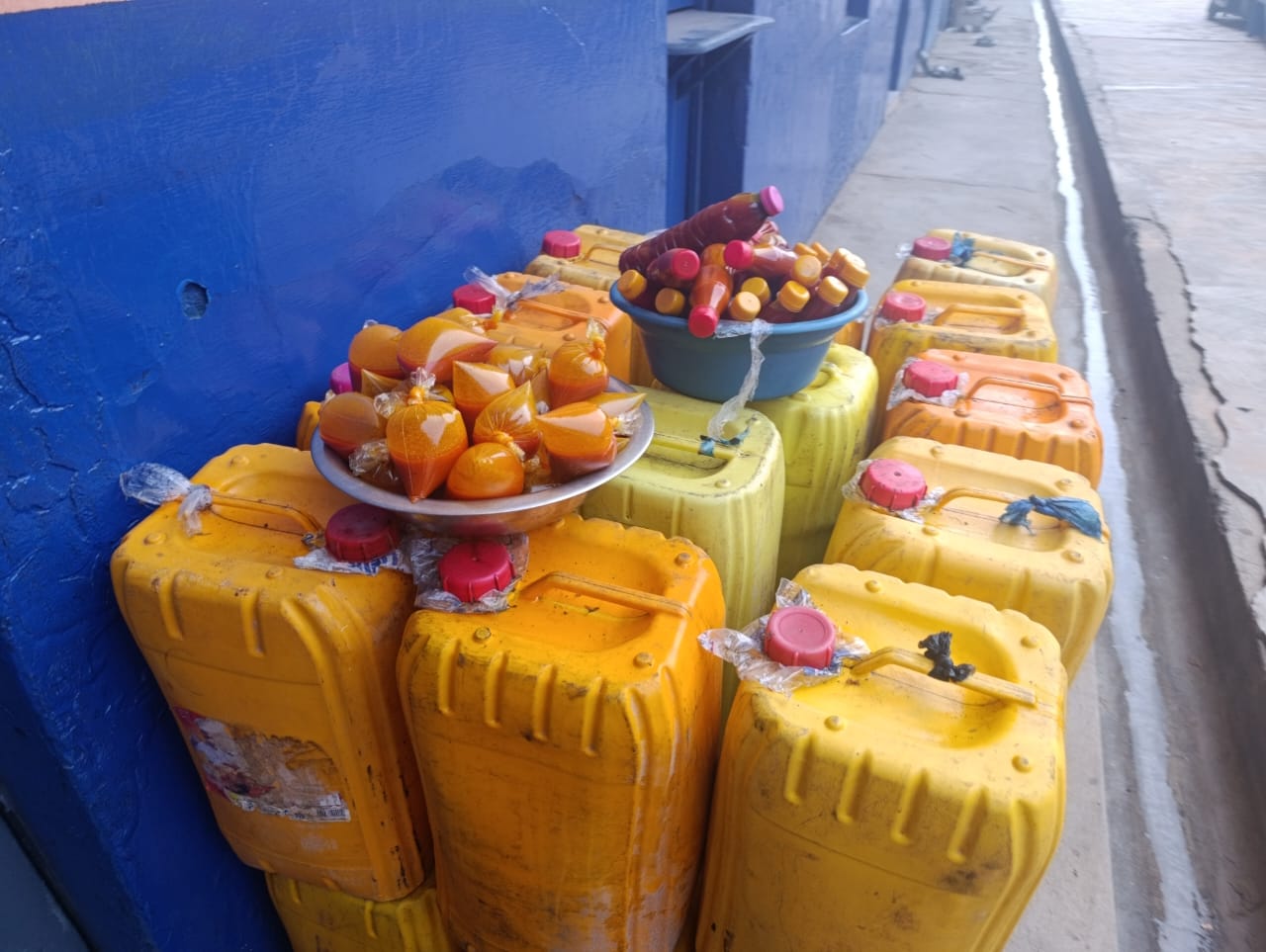 FDA, Police Arrest 7 Women In Koforidua Over Suspected Adulteration Of Palm Oil With Sudan Dye