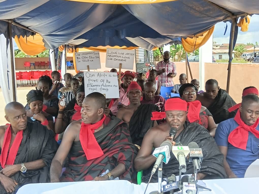 E/R: Aduana Royal Family In Etwereso and Osenase Apologizes To Okyehene Over Breakaway Claims