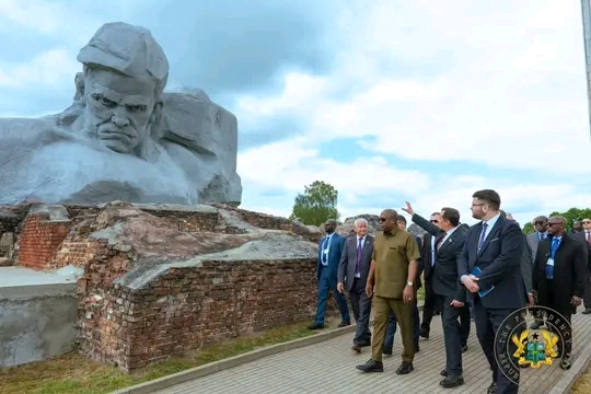 Belarus: Governor Of Brest hosts President Mahama After Tour Of Hero Fortress
