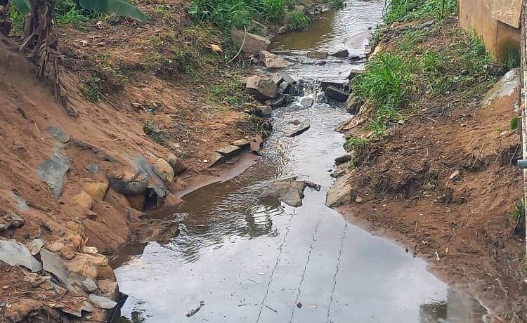 Koforidua China Mall Developers, Fire Service Intensify Drainage Works To Curb Flooding