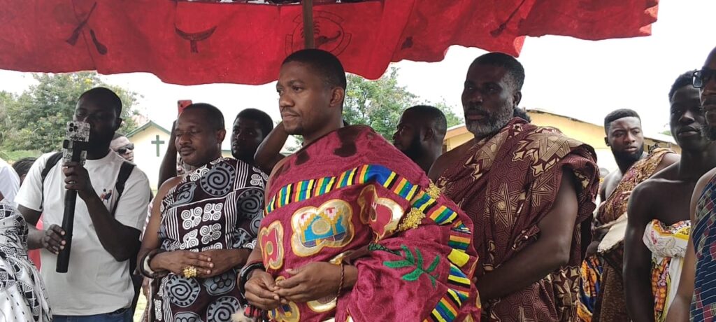 Okuapemmanhene Embarks On Nkabom Tour, Visits Nyerede Community Ahead Of Odwira Bicentenary