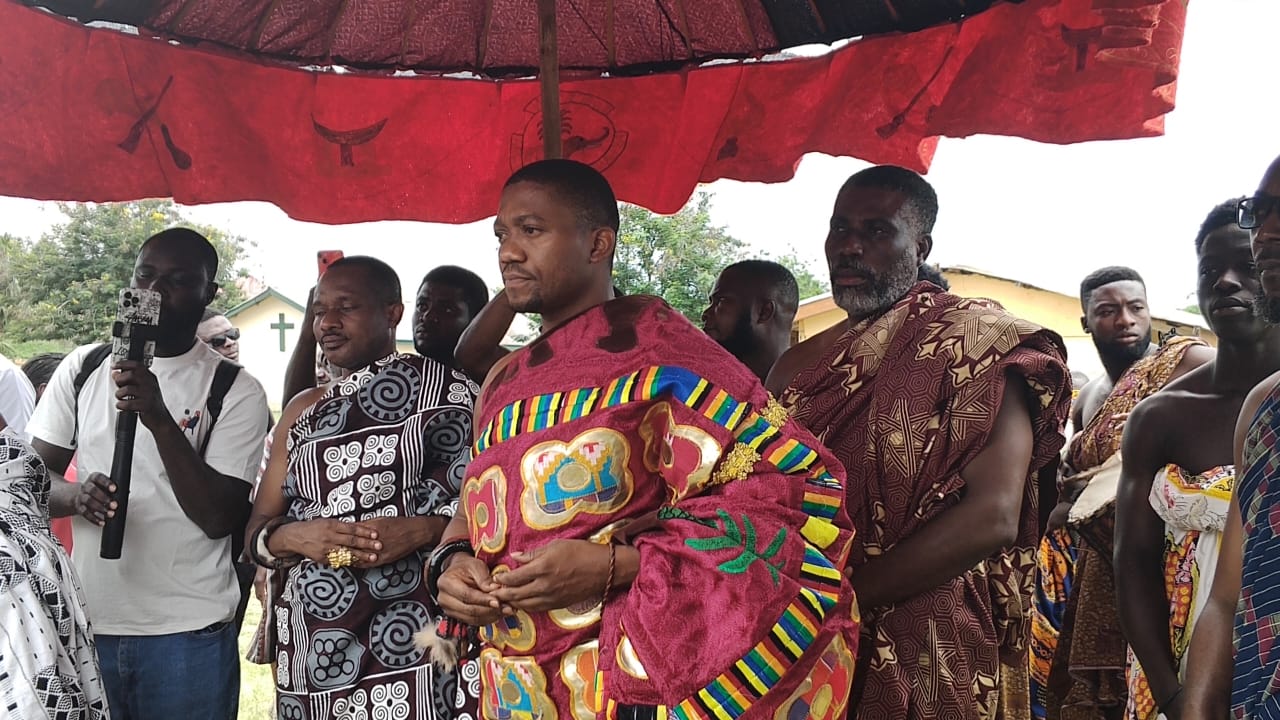 Okuapemmanhene Embarks On Nkabom Tour, Visits Nyerede Community Ahead Of Odwira Bicentenary