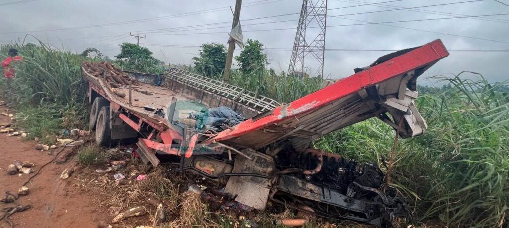 Several Injured As VIP Bus Collides With Yam-Laden Truck On Kumasi–Accra Highway