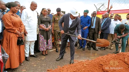Mahama Cuts Sod For Seven-Storey Multi-purpose Car Park, Commercial Complex At KIA
