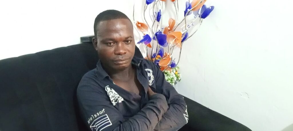 E/R: Loading Boy Returns €3,000,  lGH¢1,000 Lost In Transit; Police Commend His Honesty
